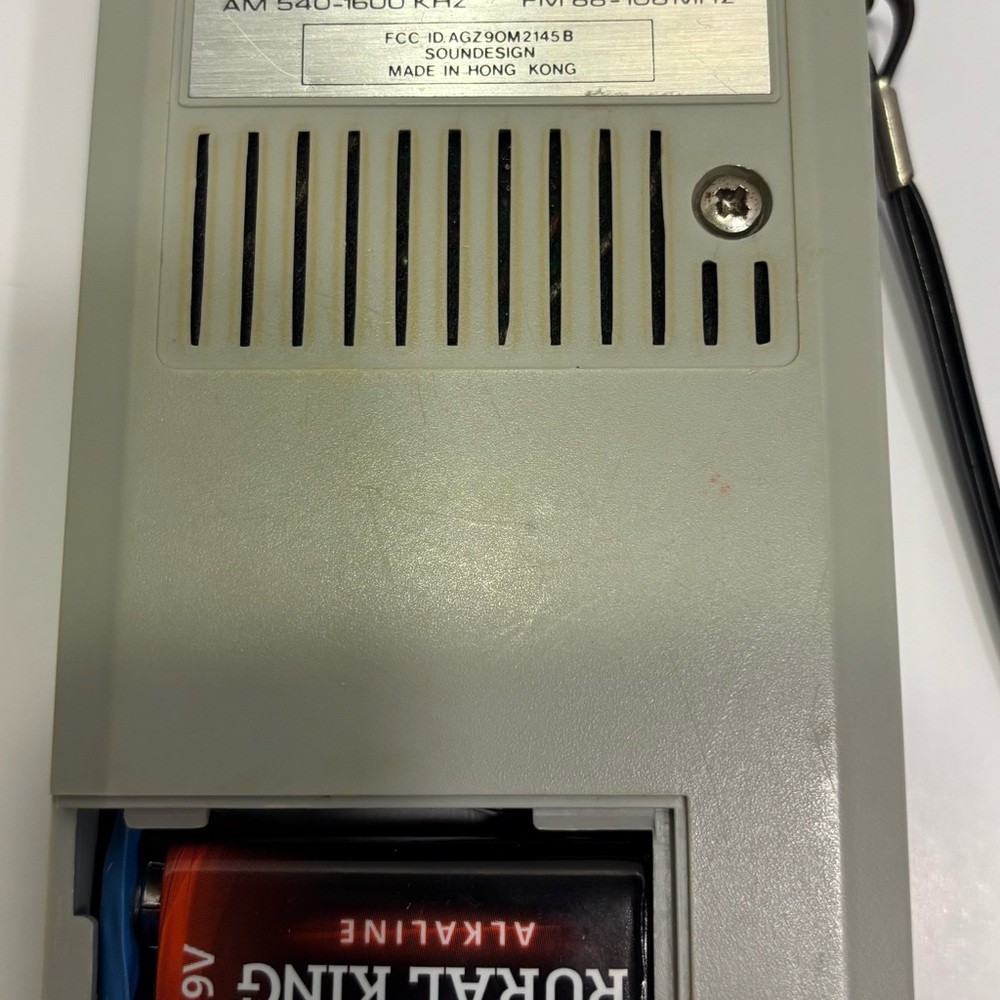 VTG Sound Design 1980 Pocket Radio AM-FM Handheld Retro Conversation Starter - Picture 9 of 10